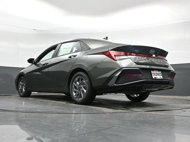 Nuevos HYUNDAI ELANTRA HYBRID à Estados chez autogozo