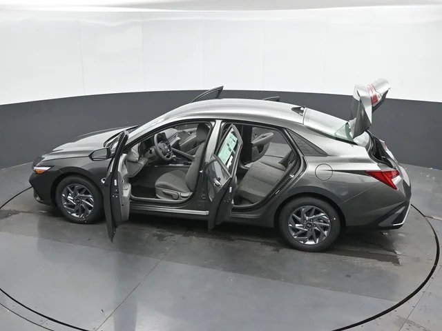 Nuevos HYUNDAI ELANTRA HYBRID à Estados chez autogozo