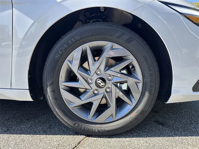 Nuevos HYUNDAI ELANTRA HYBRID at Gainesville Hyundai in Gainesville