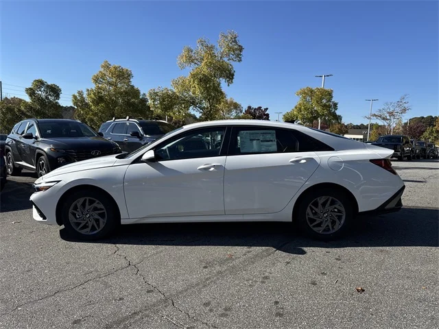 Nuevos HYUNDAI ELANTRA HYBRID at Gainesville Hyundai in Gainesville