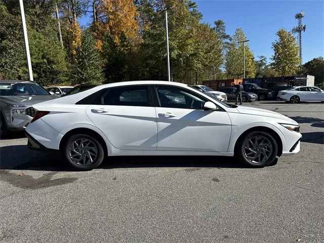 Nuevos HYUNDAI ELANTRA HYBRID at Gainesville Hyundai in Gainesville