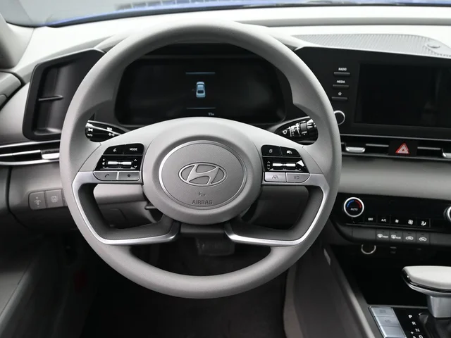 Nuevos HYUNDAI ELANTRA HYBRID à Estados chez autogozo