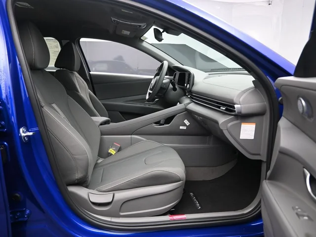Nuevos HYUNDAI ELANTRA HYBRID à Estados chez autogozo