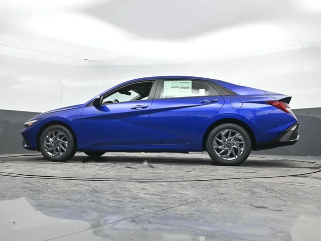 Nuevos HYUNDAI ELANTRA HYBRID à Estados chez autogozo