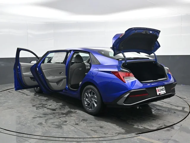 Nuevos HYUNDAI ELANTRA HYBRID à Estados chez autogozo