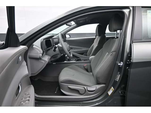Nuevos HYUNDAI ELANTRA HYBRID à Estados chez autogozo
