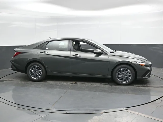 Nuevos HYUNDAI ELANTRA HYBRID à Estados chez autogozo