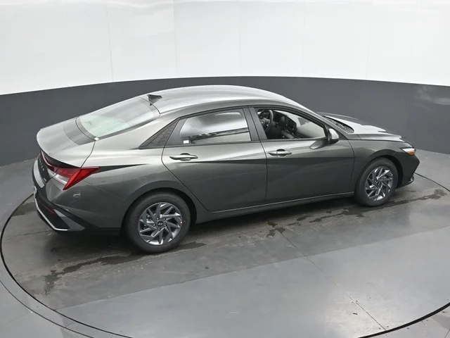 Nuevos HYUNDAI ELANTRA HYBRID à Estados chez autogozo