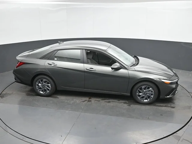 Nuevos HYUNDAI ELANTRA HYBRID à Estados chez autogozo