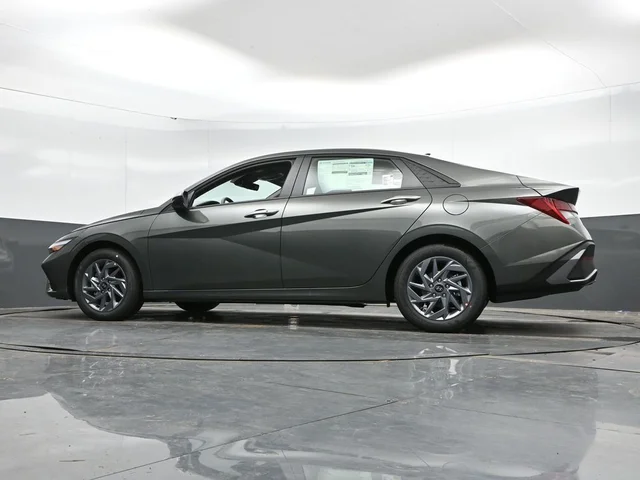 Nuevos HYUNDAI ELANTRA HYBRID à Estados chez autogozo