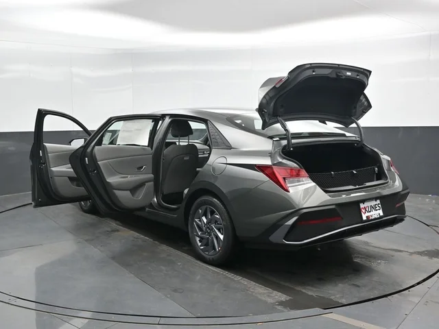 Nuevos HYUNDAI ELANTRA HYBRID à Estados chez autogozo