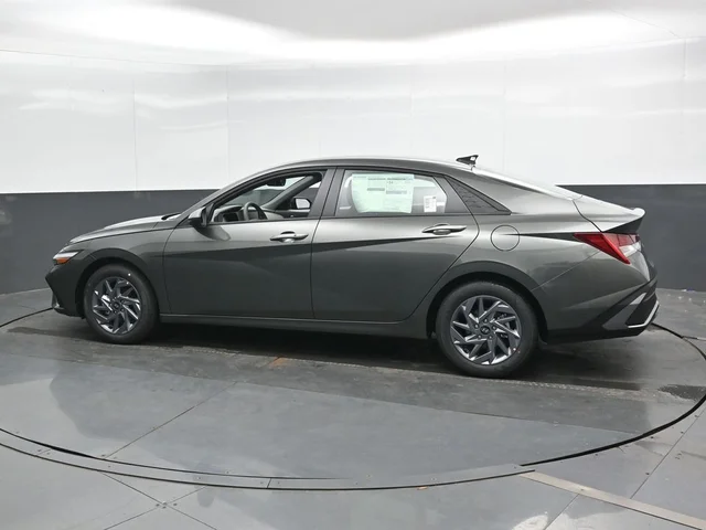 Nuevos HYUNDAI ELANTRA HYBRID à Estados chez autogozo