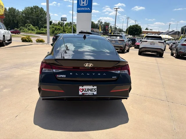 SEMINUEVOS HYUNDAI Elantra Hybrid a Estados en autogozo