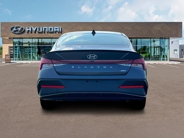 Nuevos HYUNDAI ELANTRA HYBRID at Tustin Hyundai in Tustin   