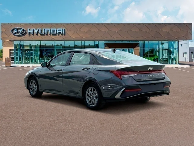 Nuevos HYUNDAI ELANTRA HYBRID at Tustin Hyundai in Tustin   