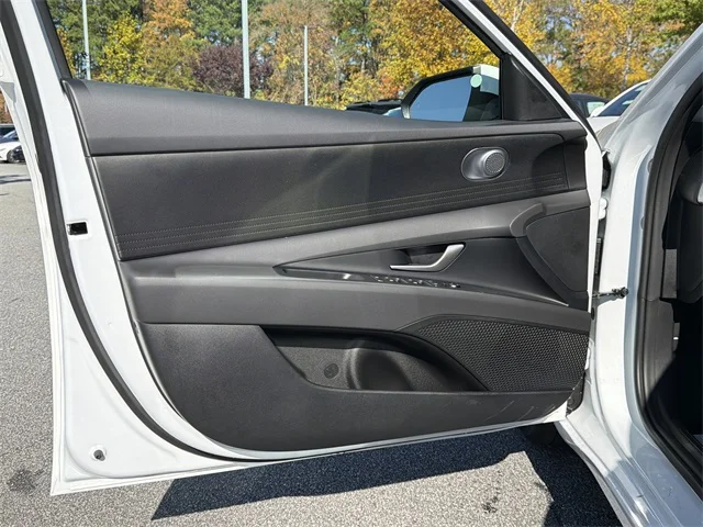 Nuevos HYUNDAI ELANTRA HYBRID at Gainesville Hyundai in Gainesville