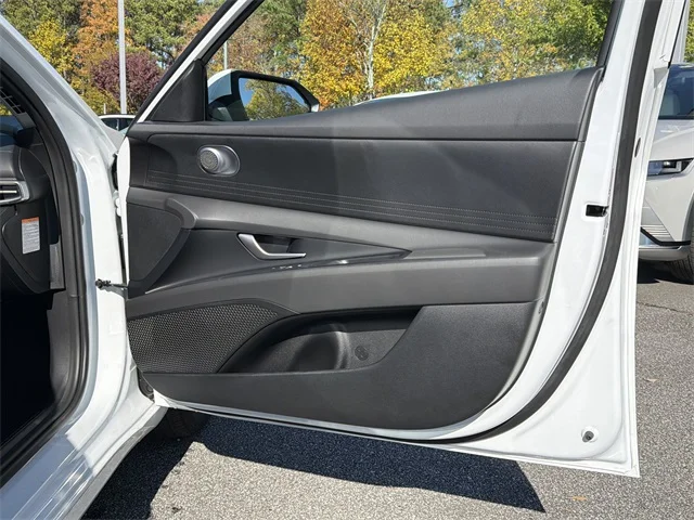 Nuevos HYUNDAI ELANTRA HYBRID at Gainesville Hyundai in Gainesville