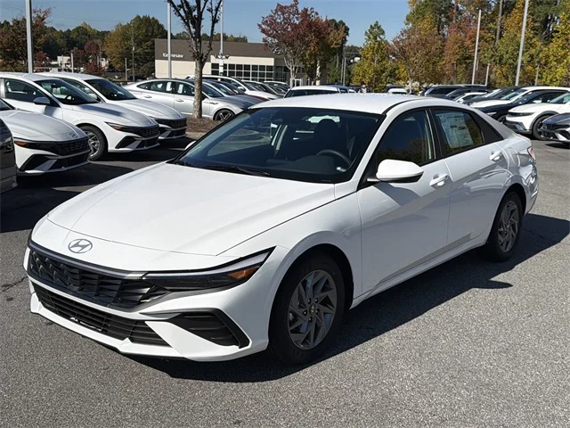 Nuevos HYUNDAI ELANTRA HYBRID at Gainesville Hyundai in Gainesville