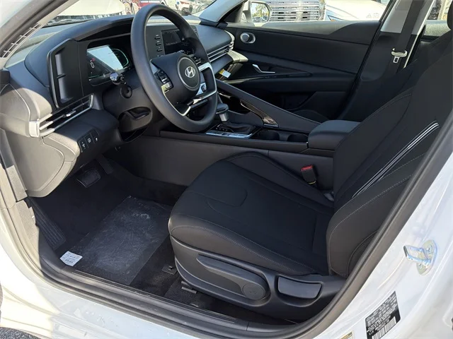Nuevos HYUNDAI ELANTRA HYBRID at Gainesville Hyundai in Gainesville