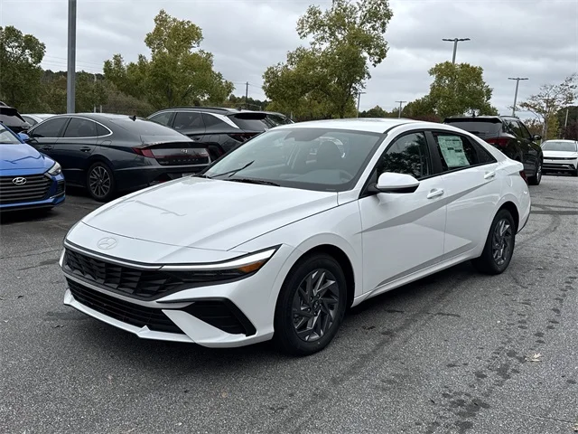 Nuevos HYUNDAI ELANTRA HYBRID at Gainesville Hyundai in Gainesville