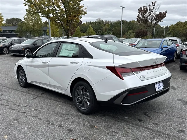 Nuevos HYUNDAI ELANTRA HYBRID at Gainesville Hyundai in Gainesville