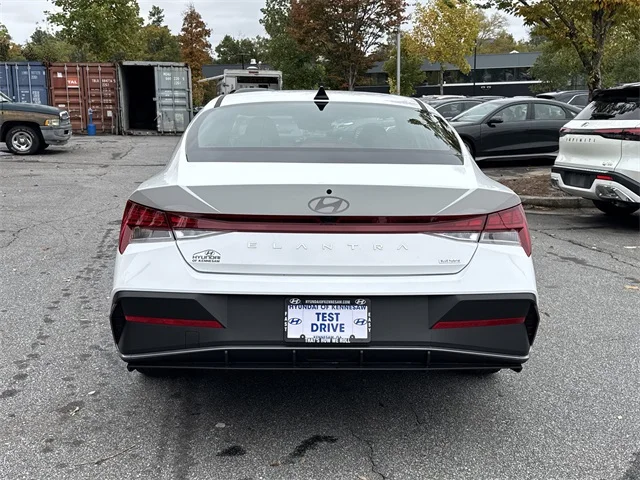 Nuevos HYUNDAI ELANTRA HYBRID at Gainesville Hyundai in Gainesville
