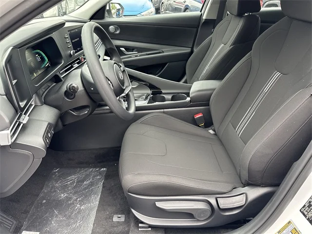 Nuevos HYUNDAI ELANTRA HYBRID at Gainesville Hyundai in Gainesville