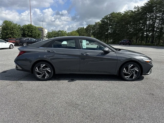 Nuevos HYUNDAI ELANTRA HYBRID at Gainesville Hyundai in Gainesville