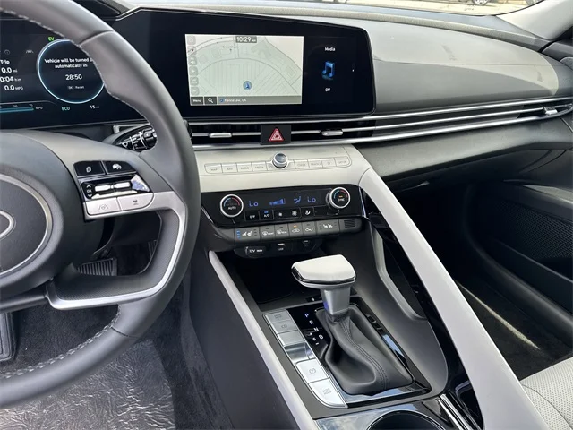 Nuevos HYUNDAI ELANTRA HYBRID at Gainesville Hyundai in Gainesville