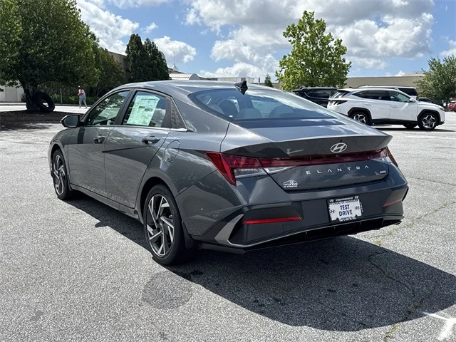 Nuevos HYUNDAI ELANTRA HYBRID at Gainesville Hyundai in Gainesville