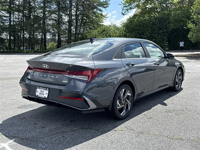 Nuevos HYUNDAI ELANTRA HYBRID at Gainesville Hyundai in Gainesville