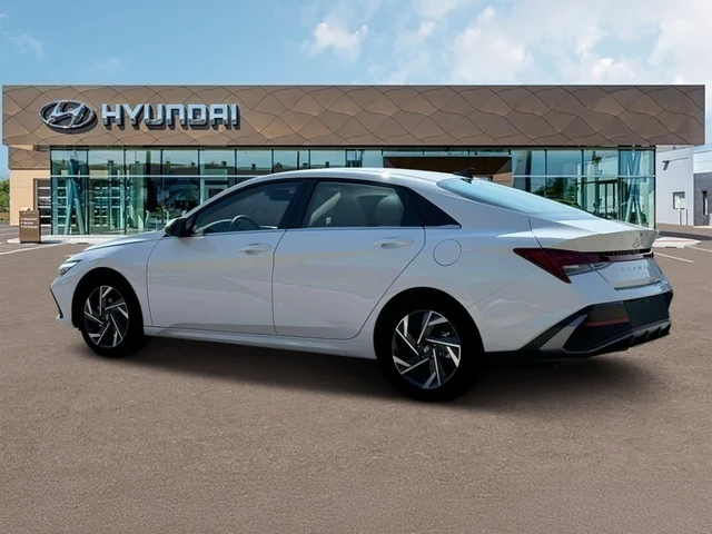 Nuevos HYUNDAI ELANTRA HYBRID at Tustin Hyundai in Tustin   