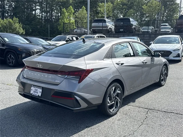 Nuevos HYUNDAI ELANTRA HYBRID at Gainesville Hyundai in Gainesville