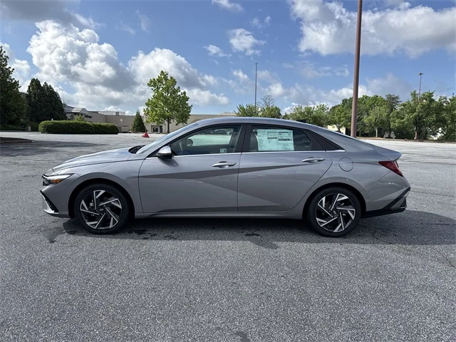 Nuevos HYUNDAI ELANTRA HYBRID at Gainesville Hyundai in Gainesville