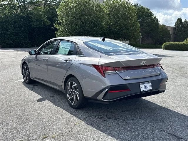 Nuevos HYUNDAI ELANTRA HYBRID at Gainesville Hyundai in Gainesville