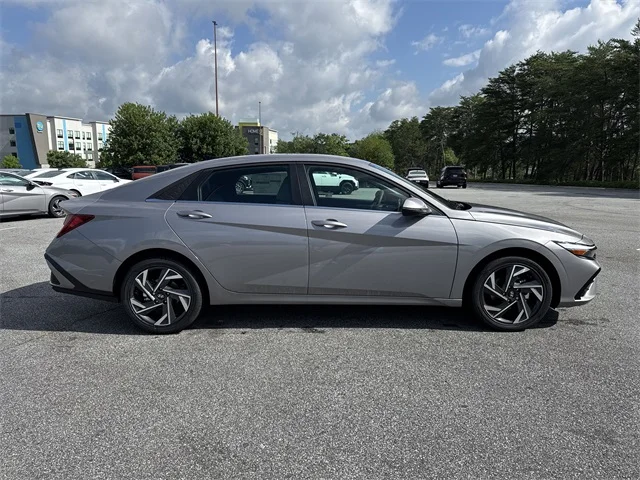 Nuevos HYUNDAI ELANTRA HYBRID at Gainesville Hyundai in Gainesville