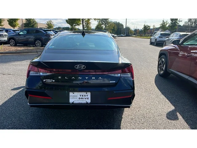 Nuevos HYUNDAI ELANTRA HYBRID at Gainesville Hyundai in Gainesville