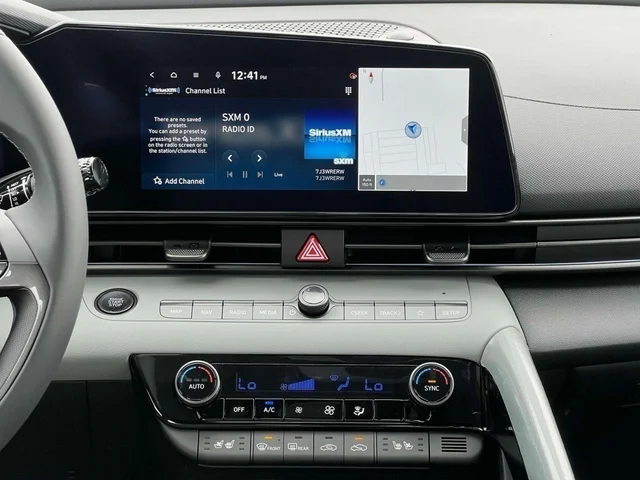 Nuevos HYUNDAI ELANTRA HYBRID at Tustin Hyundai in Tustin   