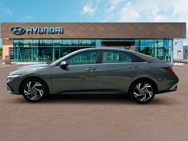 Nuevos HYUNDAI ELANTRA HYBRID at Tustin Hyundai in Tustin   