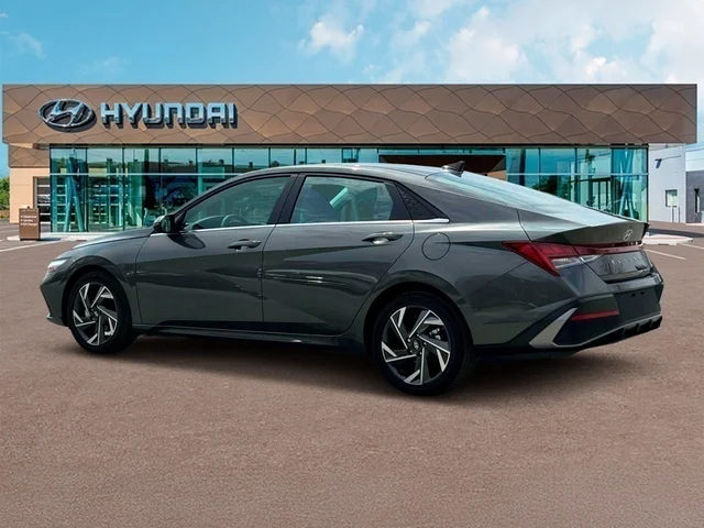 Nuevos HYUNDAI ELANTRA HYBRID at Tustin Hyundai in Tustin   