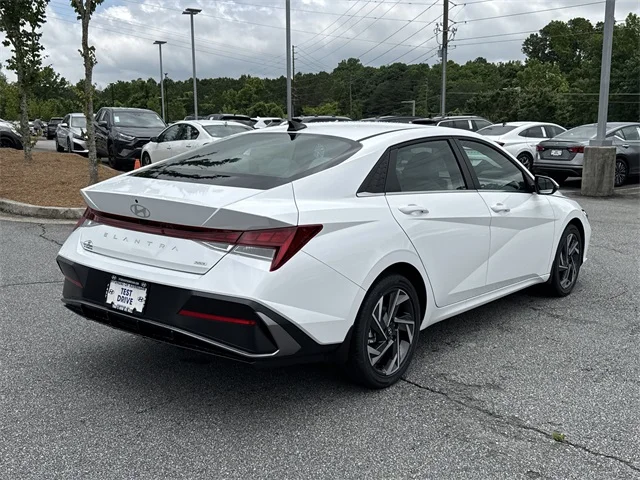 Nuevos HYUNDAI ELANTRA HYBRID at Gainesville Hyundai in Gainesville