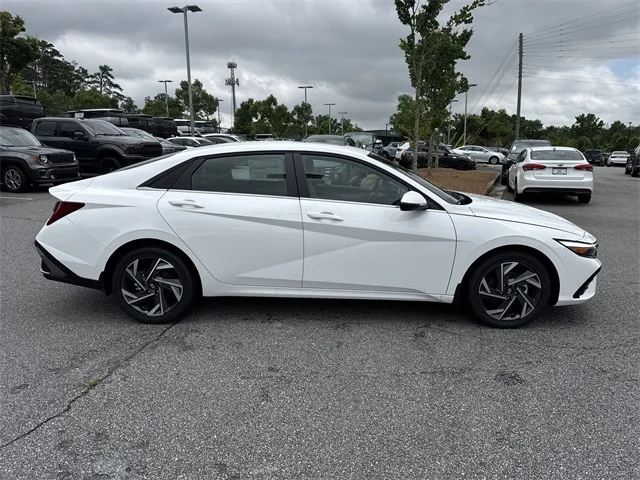 Nuevos HYUNDAI ELANTRA HYBRID at Gainesville Hyundai in Gainesville