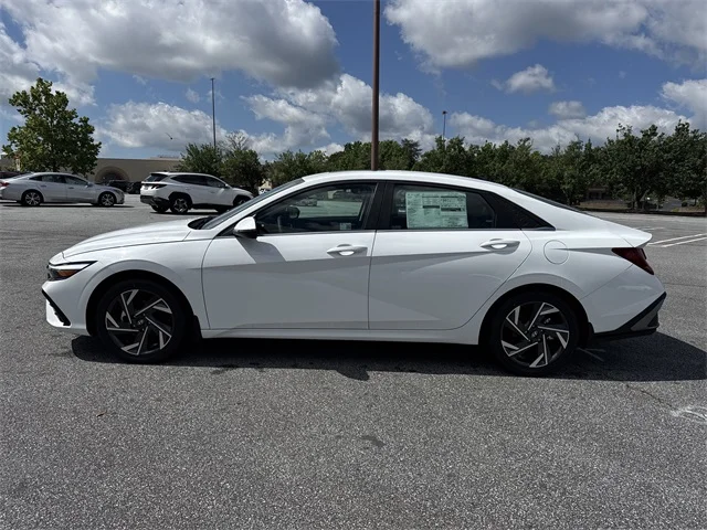 Nuevos HYUNDAI ELANTRA HYBRID at Gainesville Hyundai in Gainesville