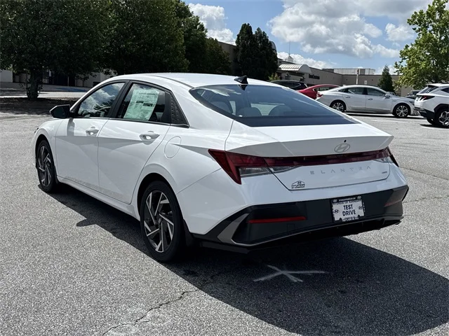 Nuevos HYUNDAI ELANTRA HYBRID at Gainesville Hyundai in Gainesville