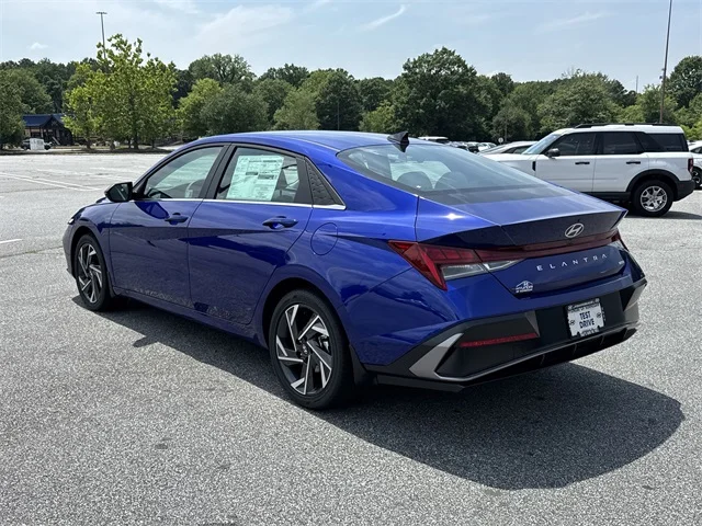 Nuevos HYUNDAI ELANTRA HYBRID at Gainesville Hyundai in Gainesville
