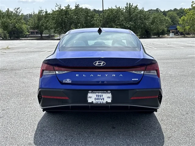 Nuevos HYUNDAI ELANTRA HYBRID at Gainesville Hyundai in Gainesville