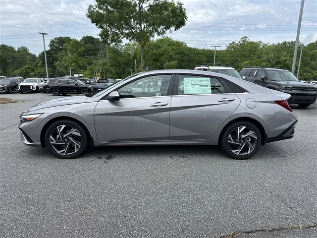 Nuevos HYUNDAI ELANTRA HYBRID at Gainesville Hyundai in Gainesville