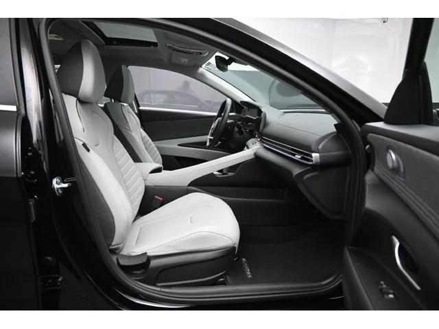 Nuevos HYUNDAI ELANTRA à Estados chez autogozo