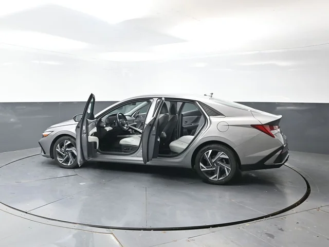 SEMINUEVOS HYUNDAI Elantra a Estados en autogozo