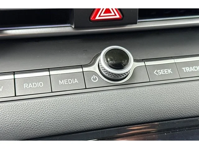 SEMINUEVOS HYUNDAI Elantra at ELK GROVE in Elk Grove Buick GMC